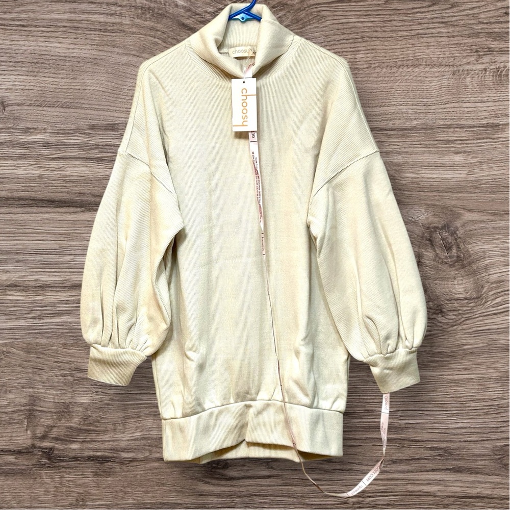 Choosy Oversized Boyfriend Sweater
Size M NWT